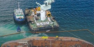 Πετρελαιοφόρο δεξαμενόπλοιο αναποδογύρισε ανοικτά του Ομάν