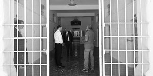 Κύπρος: Στα Φυλακισμένα Μνήματα ο Νίκος Ανδρουλάκης 