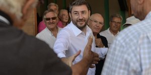 Ο Νίκος Ανδρουλάκης συνταντήθηκε με φίλους και στελέχη στην Καλλονή Λέσβου