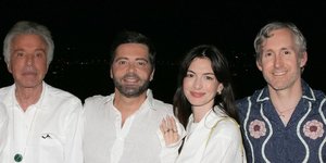 Η Αν Χάθαγουεϊ στην Αθηναϊκή Ριβιέρα 