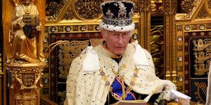 Εκνευρίστηκε ο βασιλιάς Κάρολος με βοηθό του