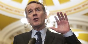 Ο Δημοκρατικός γερουσιαστής Μάικλ Μπένετ