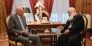 Ο Νίκος Δένδιας και ο Αρχιεπίσκοπος Ιερώνυμος