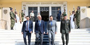 Δένδιας Παπαστεργίου