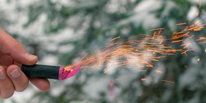 Δυναμιτάκια προκάλεσαν φωτιά σε χωράφι στα Χανιά