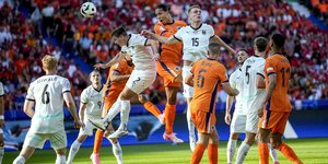 Ολλανδία κι Αυστρία θα διεκδικήσουν μία θέση στους «8» του EURO 2024