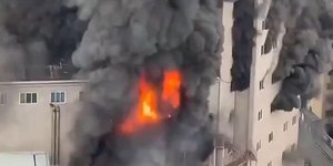 Φωτιά σε εμπορικό κέντρο στη Κίνα