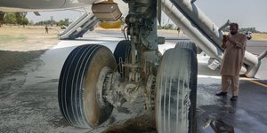 Ρόδα αεροσκάφους από φωτιά