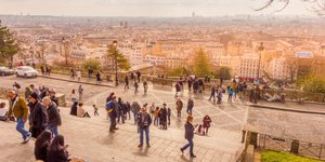 Κόσμος στη Γαλλία / Φωτογραφία shutterstock