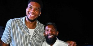 Γιάννης Αντετοκούνμπο (αριστερά) και Ρόντινέι (δεξιά) 