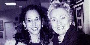 Η Χίλαρι Κλίντον πόσταρε φωτό με την Καμάλα Χάρις