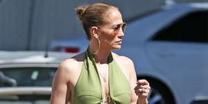 Η Τζένιφερ Λόπεζ με πράσινο φόρεμα
