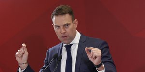 Ο Στέφανος Κασσελάκης στην Κεντρική Επιτροπή του ΣΥΡΙΖΑ