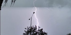 Κεραυνός στην Αττική κατά τη διάρκεια της κακοκαιρίας