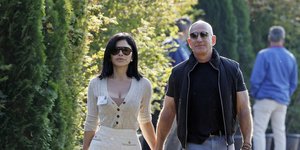 Τζεφ Μπέζος και Λόρεν Σάντσεζ