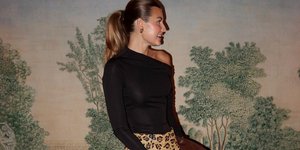 Η πιο περιζήτητη φούστα από τα Zara για τον Αύγουστο μπορεί επίσης να φορεθεί όλο το φθινόπωρο, επειδή θα αποτελέσει τάση