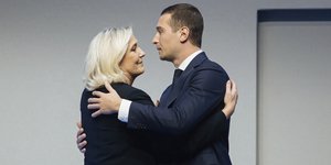 Λεπέν και Μπαρντελα