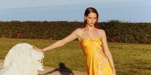 Τρία καλοκαιρινά φορέματα που μόλις έφτασαν στα Mango