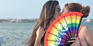 Η Μαριάνα Βαρελά και η σύζυγός της αποχαιρέτησαν τον Ιούνιο με ένα φιλί στο στόμα