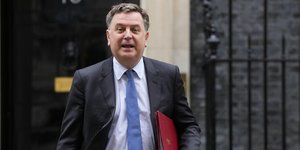 Στην κούρσα ηγεσίας των Τόρηδων πιθανώς κι ο πρώην υπουργός Εργασίας, Μελ Στράιντ 