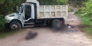 Το φορτηγό στο οποίο εντοπίστηκαν οι νεκροί