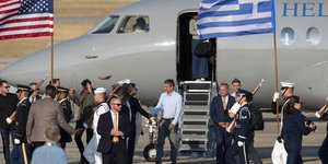 Ο Έλληνας Πρωθυπουργός, Κυριάκος Μητσοτάκης, έφτασε στην αεροπορική βάση Andrews για να παραστεί στη σύνοδο κορυφής του ΝΑΤΟ στην Ουάσιγκτον