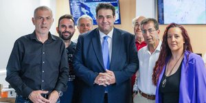 Συνάντηση Δημάρχου Πειραιά Γιάννη Μώραλη με τον υπουργό Εσωτερικών Θεόδωρο Λιβάνιο