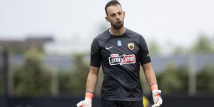 Ο Μπρινιόλι με τη φανέλα της ΑΕΚ