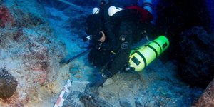 Αποκάλυψη ενός μεγάλου τμήματος του πετσώματος του πλοίου στο ναυάγιο των Αντικυθήρων 