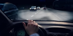 οδήγηση τη νύχτα