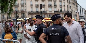 Εξαλλοι οι Παριζιάνοι με τα μέτρα λόγω Ολυμπιακών Αγώνων 