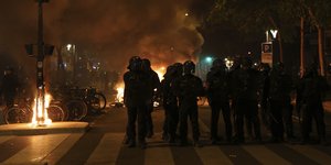 Επεισόδια στο Παρίσι μετά τη νίκη της Αριστεράς στις γαλλικές εκλογές