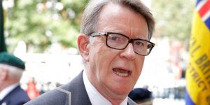 Βρετανία-εκλογές: Ένα «μετεωρίτης» χτύπησε τη Γη, δηλώνει πρώην στέλεχος των Εργατικών, σχολιάζοντας τα exit polls