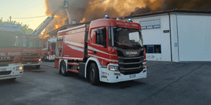 Πυροσβεστικά σε φωτιά στην Ιταλία