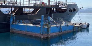 Η πλωτή εξέδρα που τοποθετήθηκε στον Μπάλο