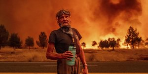 Δύο κομητείες της Καλιφόρνια απειλούνται από την τεράστια πυρκαγιά Park Fire