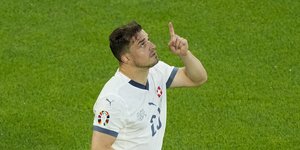 Ο Σερντάν Σακίρι