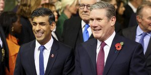 Aπό αριστερά ο επικεφαλής των Συντηρητικών Ρίσι Σούνακ και ο επικεφαλής των Εργατικών, Κιρ Στάρμερ