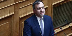 Τάσος Χατζηβασιλείου, Βουλή