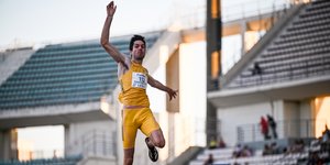 O Μίλτος Τεντόγλου σε άλμα