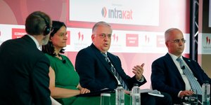 Ο Τάκης Θεοδωρικάκος στο συνέδριο του Economist 