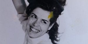 Θεόδωρος Ανδρεάδης Συγγελάκης, μητέρα