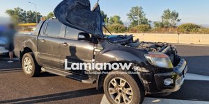 Αγροτικό «καρφώθηκε» στο πίσω μέρος φορτηγού στη Λαμία 