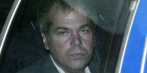 O άνδρας που προσπάθησε να σκοτώσει τον Ρόναλντ Ρίγκαν