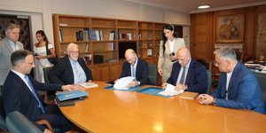 Υπεγράφη η μελέτη διαχείρισης των υδάτων της Κρήτης ανάμεσα στον Κ. Τσιάρα, την Ολλανδική HVA και την ΤΕΡΝΑ Α.Ε