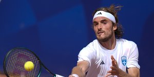 Ο Στέφανος Τσιτσιπάς σε φάση στους Ολυμπιακούς Αγώνες