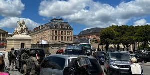 Εκκενώνεται το παλάτι των Βερσαλλιών