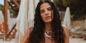 Η Χριστίνα Μπόμπα δεν παραμελεί τη φροντίδα του εαυτού της, ούτε στις διακοπές της
