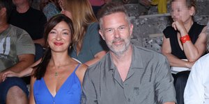 Ο Χρήστος Λούλης και η Έμιλυ Κολιανδρή απολαμβάνουν τις διακοπές τους παρέα με τα παιδιά τους