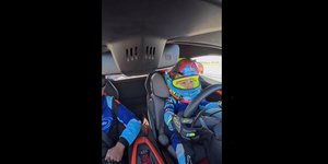 πεντάχρονος οδηγεί Lamborghini